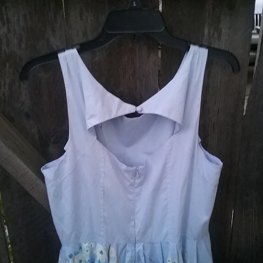 NWT Icy Blue Floral Dress Size 14 Princess Easter Feminine Wedding Guest Retro - Picture 7 of 11